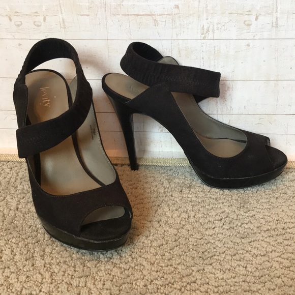 Levity Black Heels - Picture 3 of 6